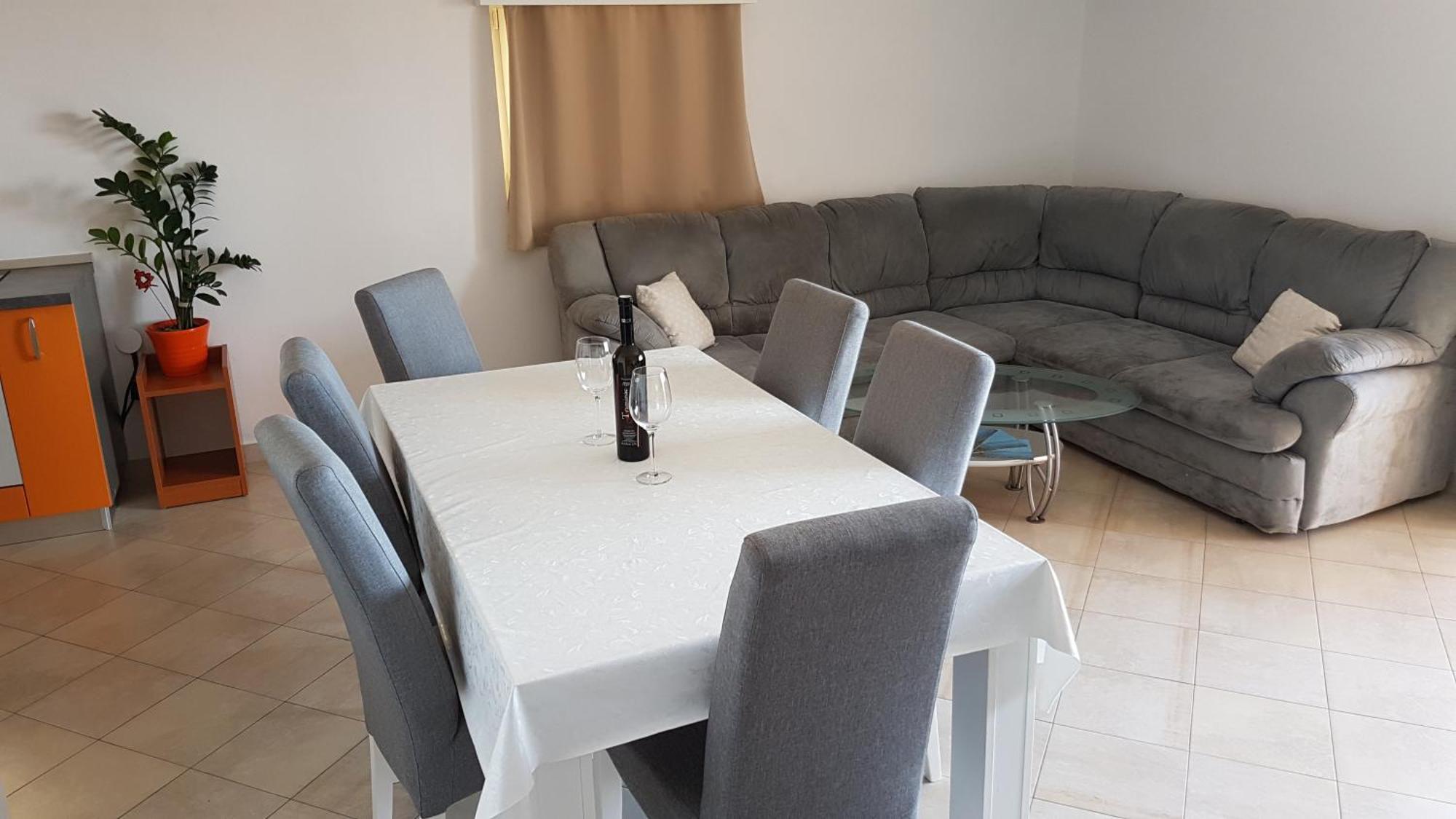 Apartments Mirjana Kustići Zewnętrze zdjęcie