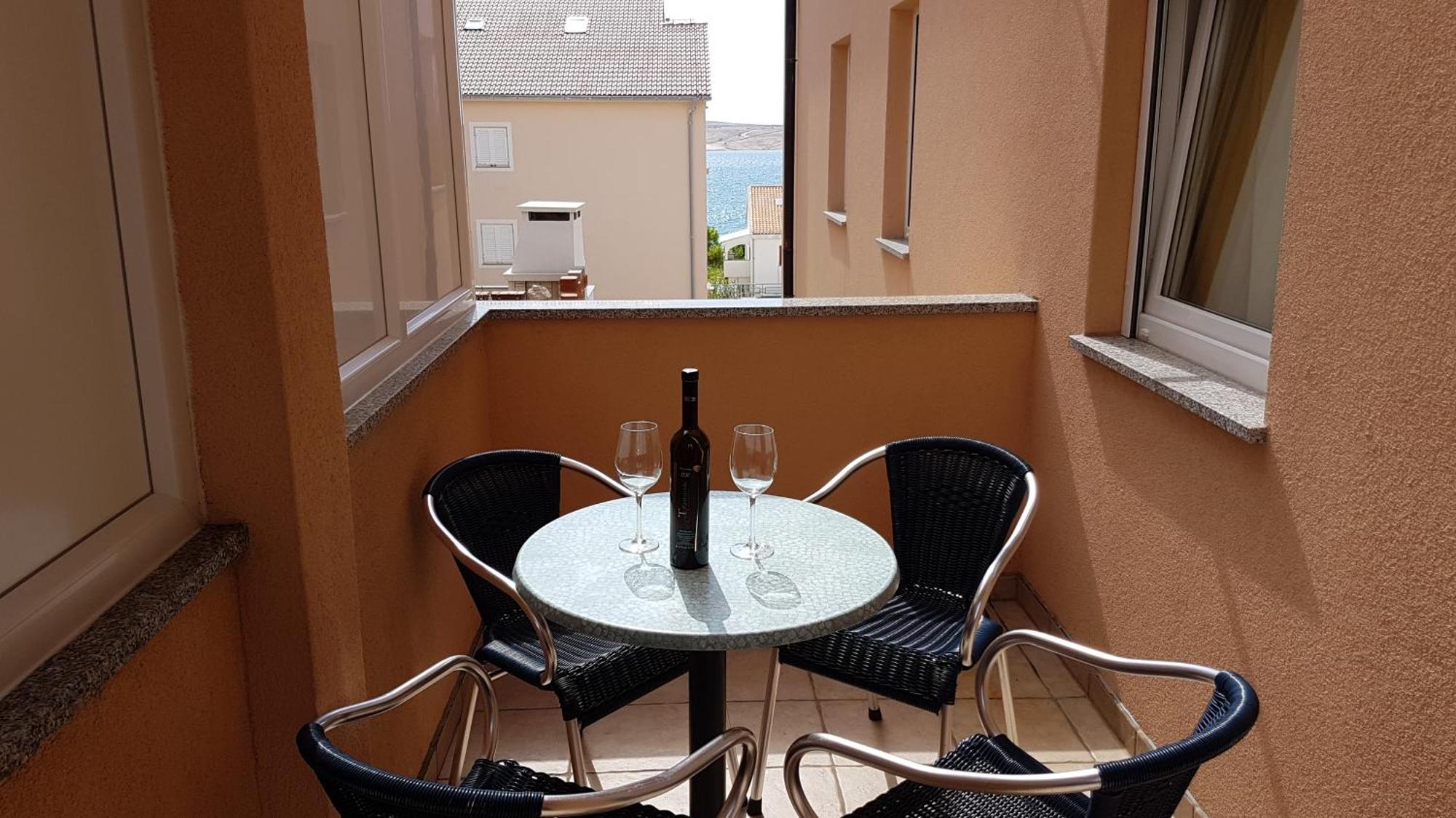 Apartments Mirjana Kustići Zewnętrze zdjęcie